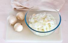 Paccheri ripieni di soupe à l'oignon, GranMix Ferrari e pane fritto