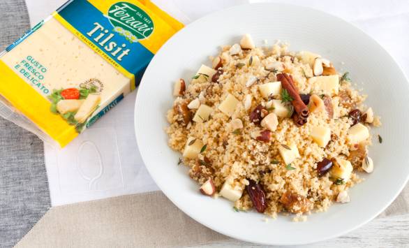 Cous cous con fichi secchi, datteri, Tilsit Ferrari e noci brasiliane